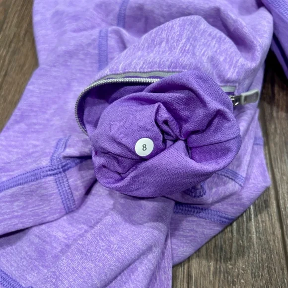 🌸 Lululemon Run Dash 1/2 zip long-sleeve with cuffins, size 8 - Picture 4 of 7
